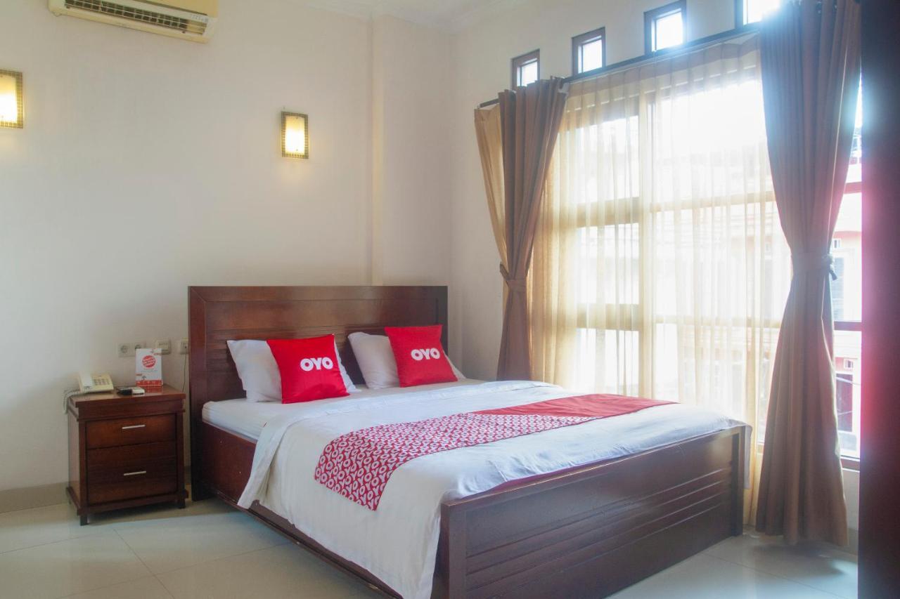 Oyo 3894 Karunia Muslim Syariah Otel Cakarta Dış mekan fotoğraf