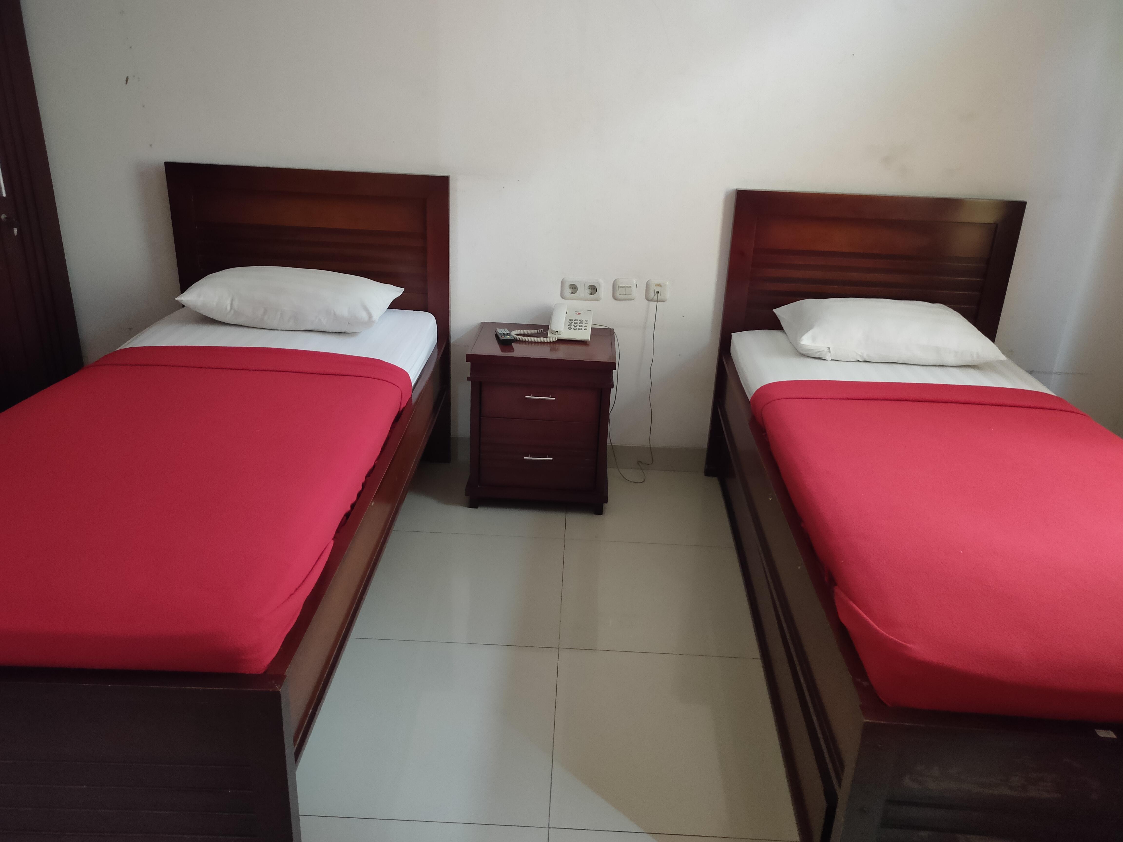 Oyo 3894 Karunia Muslim Syariah Otel Cakarta Dış mekan fotoğraf