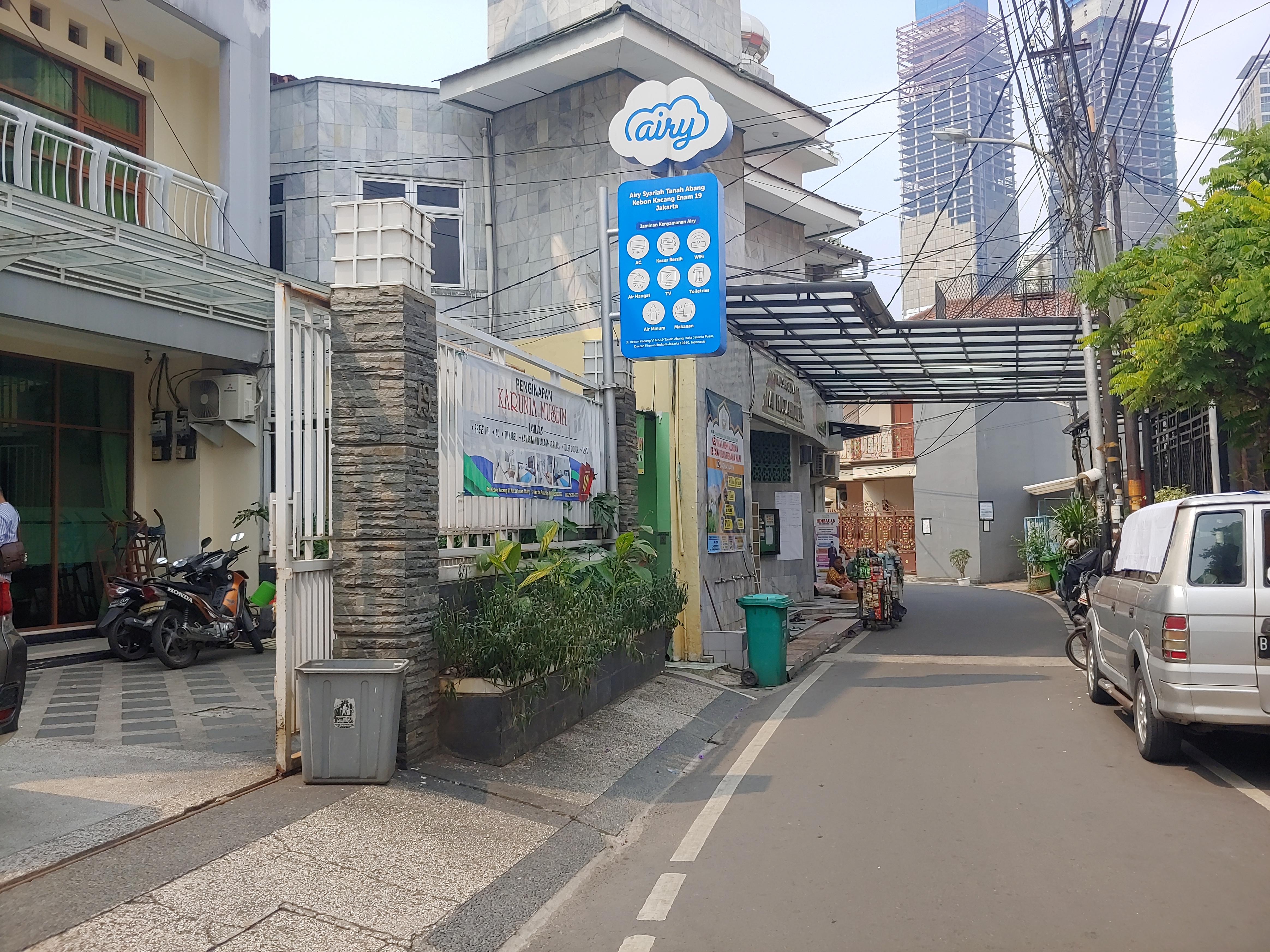 Oyo 3894 Karunia Muslim Syariah Otel Cakarta Dış mekan fotoğraf